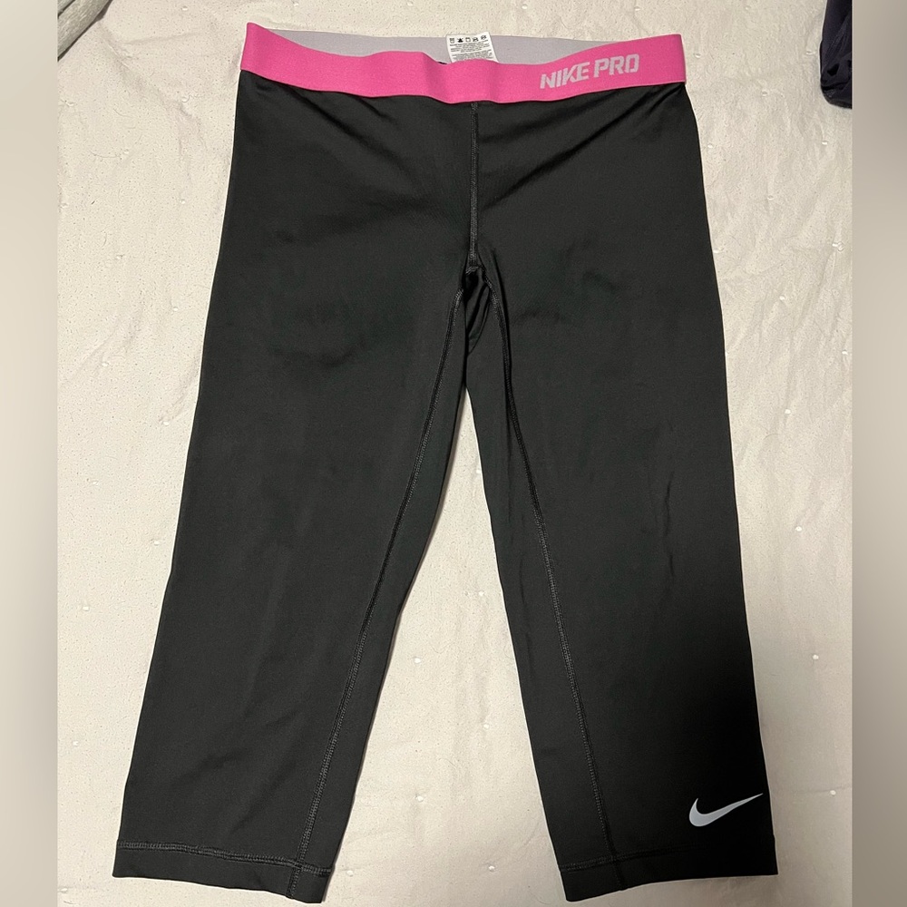Nike Pro Capris